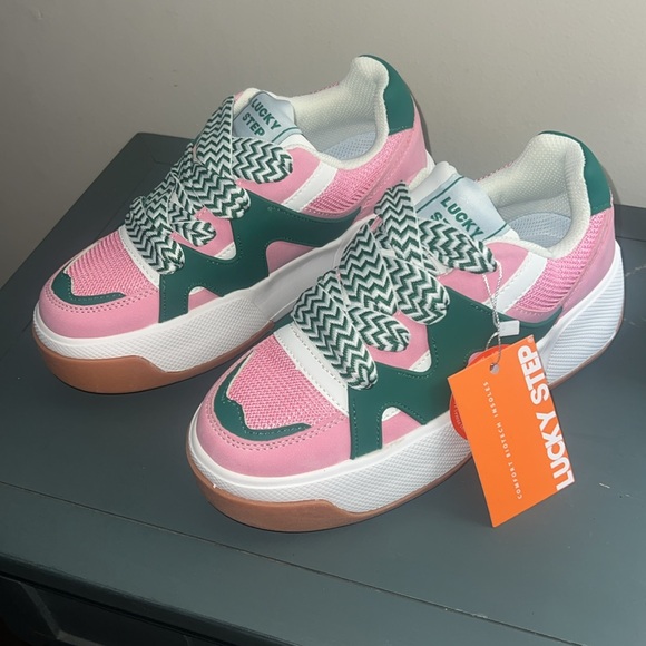 Lucky Steps fashion sneakers - size 6 - NWT - Picture 5 of 6
